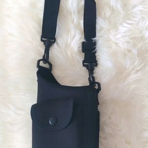 Water bottle carry bag neoprene sleeve